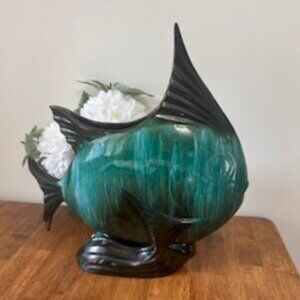 Blue Mountain Pottery Large Fish Vase Green Drip Glaze Vintage Angel Fish‎